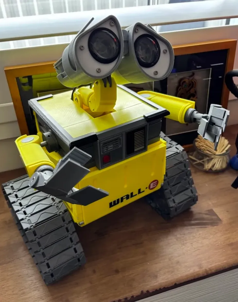 Робот WALL-E