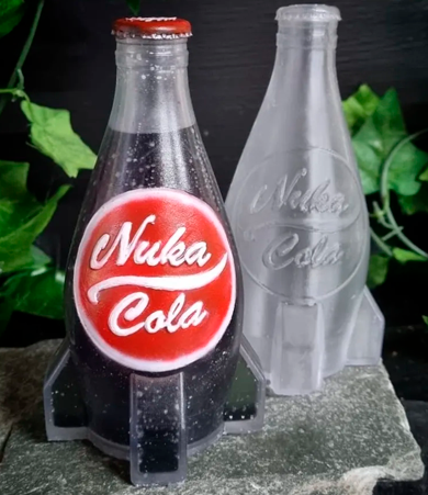  3D-модель бутылки Nuka-Cola, культового напитка из вселенной Fallout, представляет собой детальную реплику, созданную специально для 3D-печати.