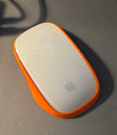  3D-модель эргономичного чехла для Apple Magic Mouse - это цифровая конструкция, для создания аксессуара, который улучшает комфорт и удобство использования мыши.